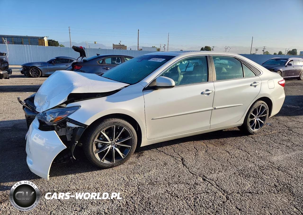 2015 Toyota Camry Xse V6 – zdjęcie 1 z 12