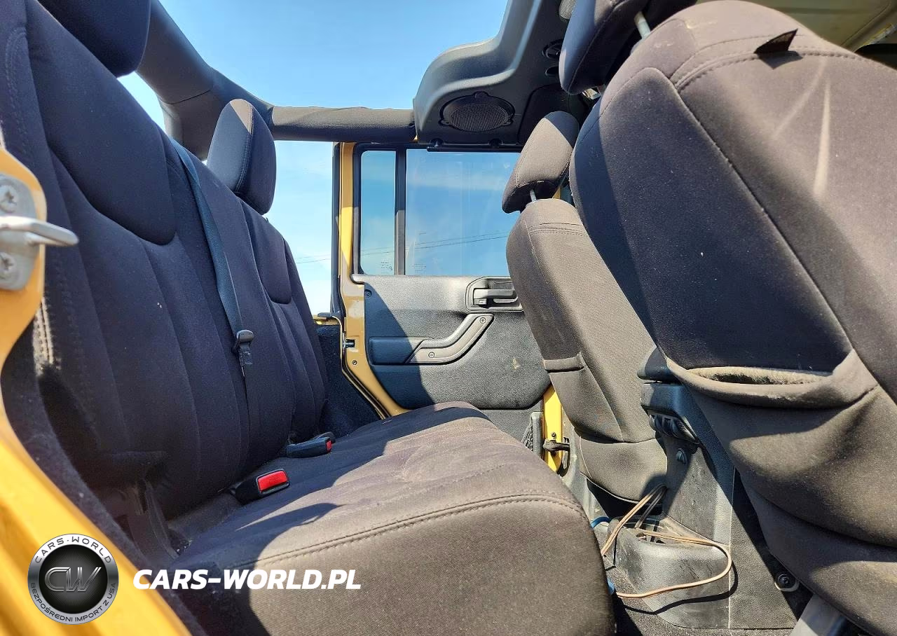 2014 Jeep Wrangler Unlimited Sport VIN:1C4HJWDG2EL194501 - 10