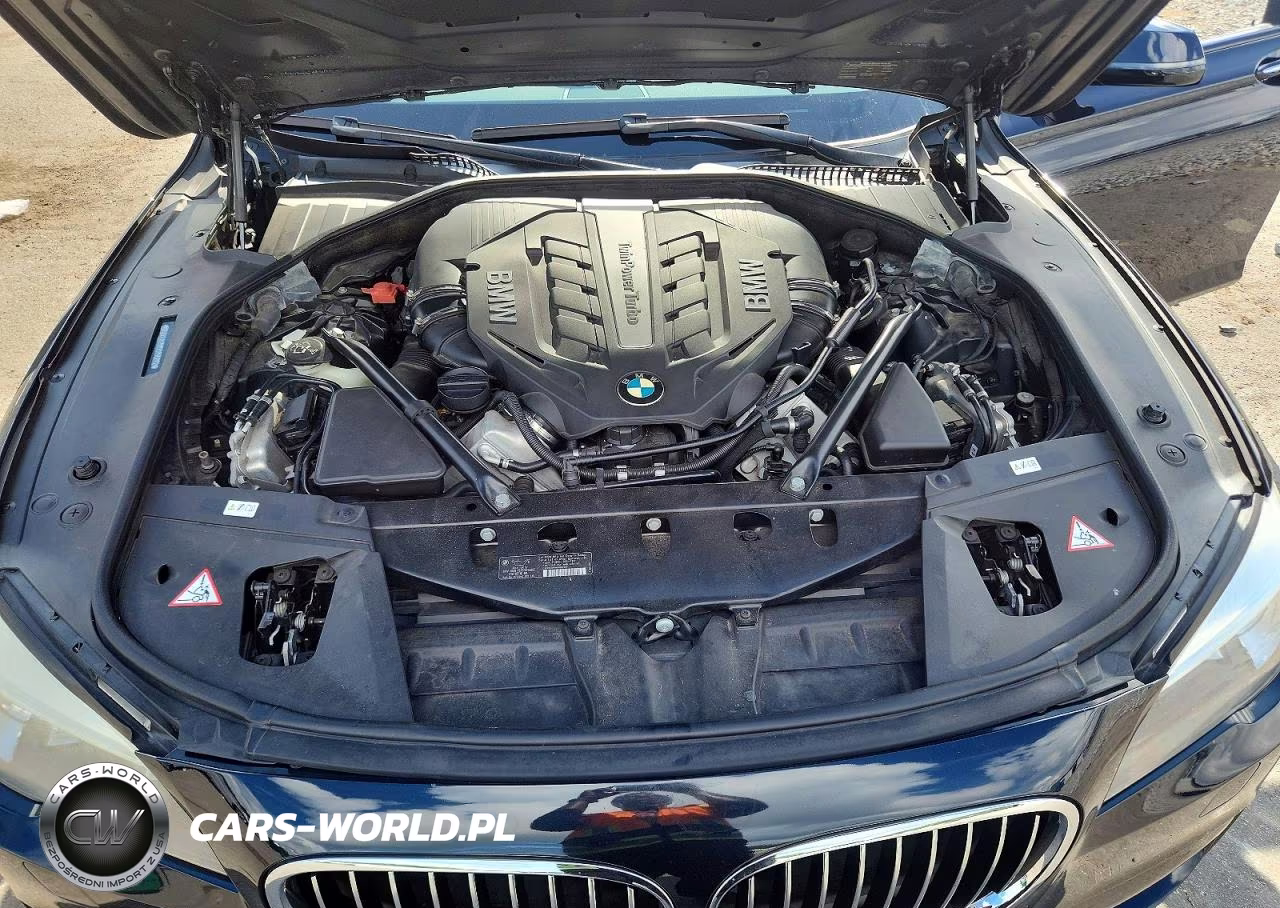 2013 BMW 750 I VIN:WBAYA8C50DC996892 - 11