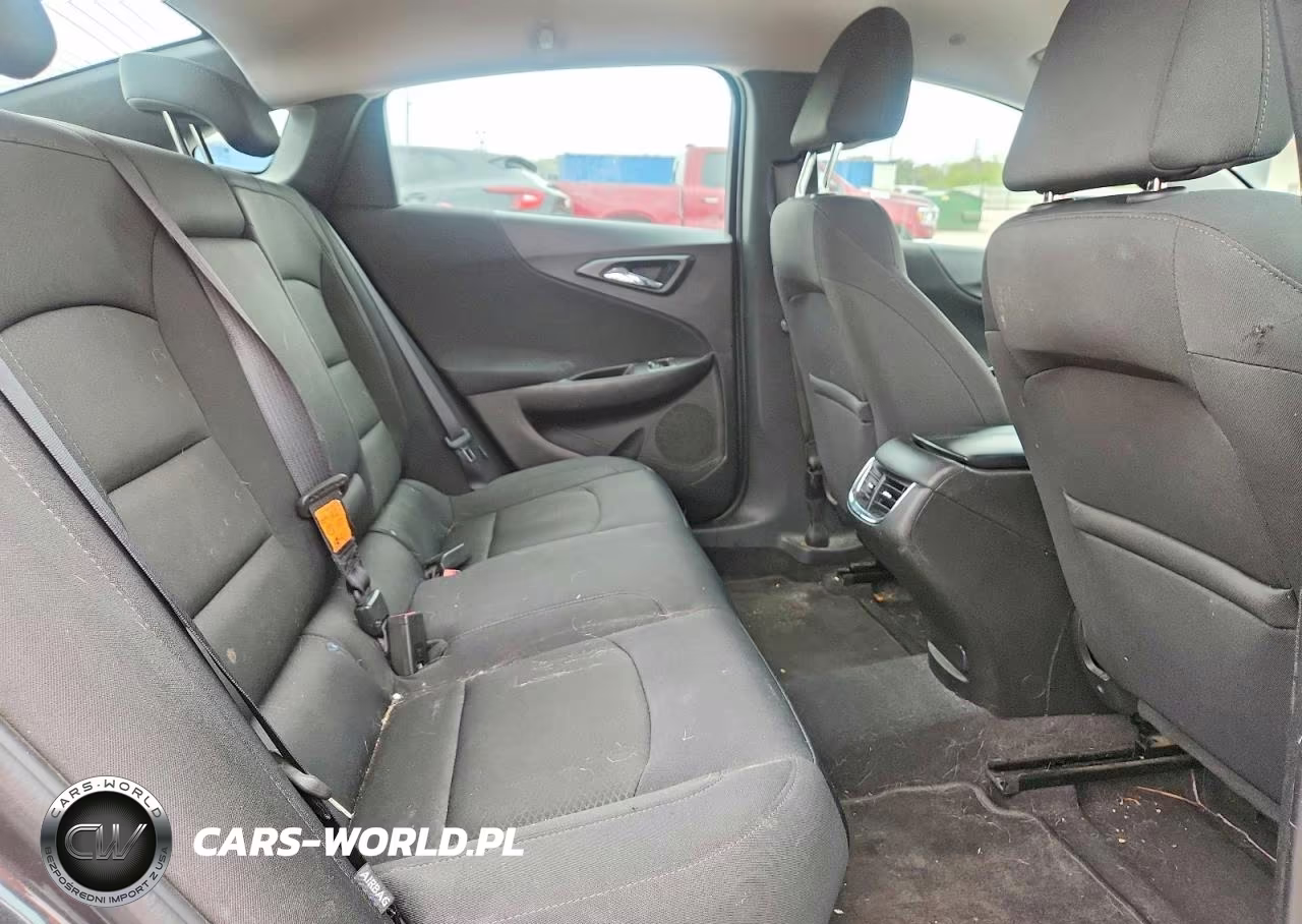 2016 Chevrolet Malibu Lt VIN:1G1ZE5ST0GF301901 - 10