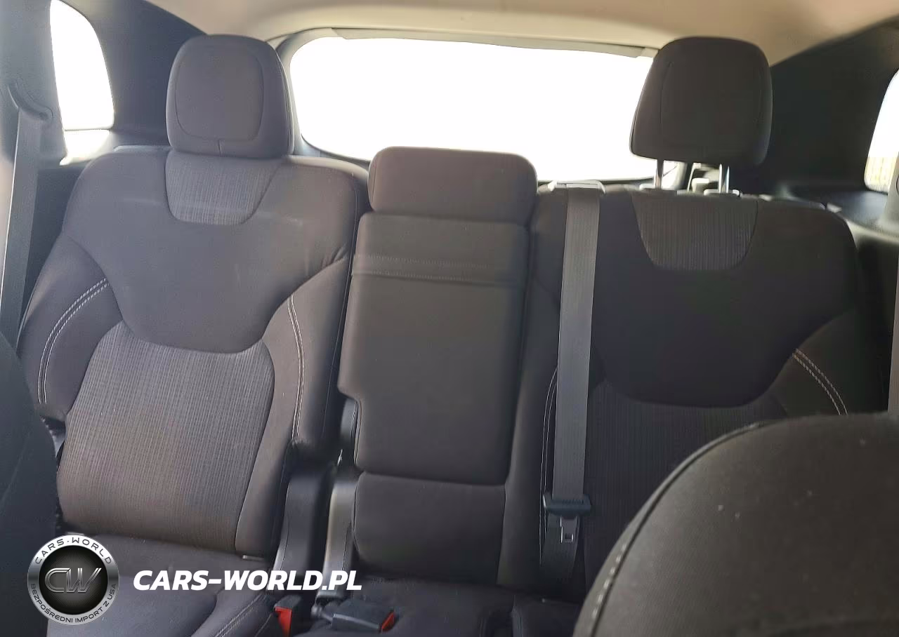 2015 Jeep Cherokee Latitude VIN:1C4PJLCB6FW608007 - 10
