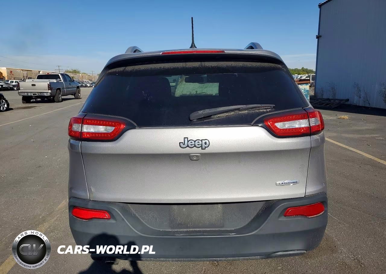 2015 Jeep Cherokee Latitude VIN:1C4PJLCB6FW608007 - 6