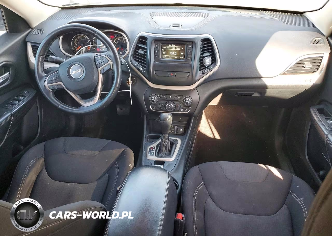 2015 Jeep Cherokee Latitude VIN:1C4PJLCB6FW608007 - 8