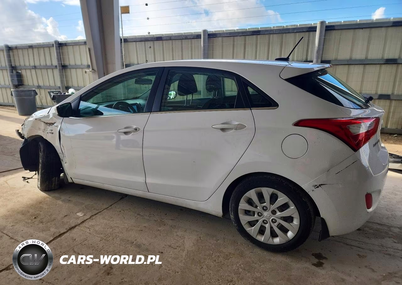 2017 Hyundai Elantra Gt Base VIN:KMHD35LH0HU358870 - 2