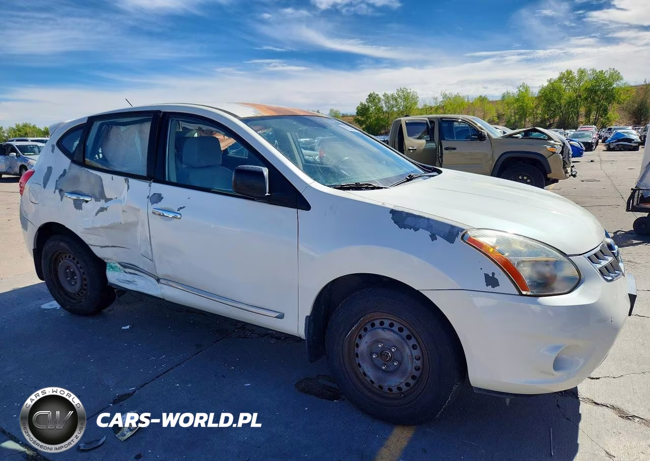 2013 Nissan Rogue S VIN:JN8AS5MT3DW530387 - 4