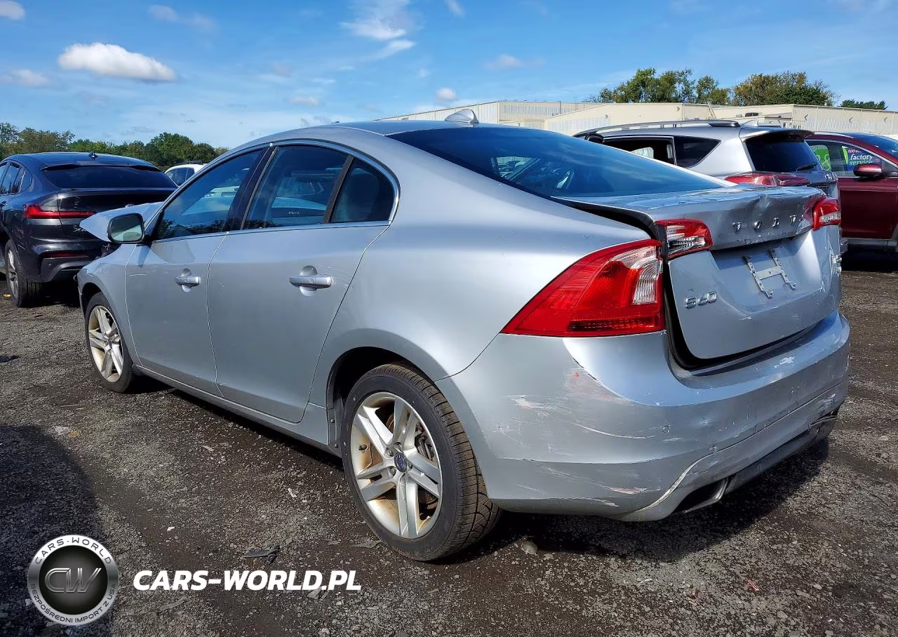 2015 Volvo S60 Platinum VIN:YV1612TM0F1346905 - 2