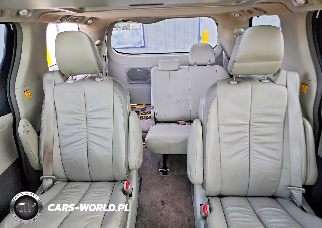 2011 Toyota Sienna Limited 7-Passenger VIN:5TDDK3DC5BS023954 - 10