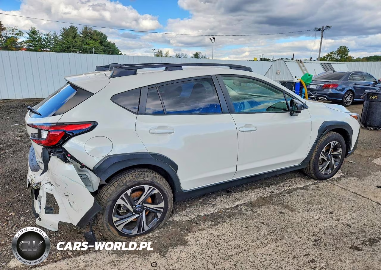 2024 Subaru Crosstrek Premium VIN:JF2GUADC0R8309660 - 3