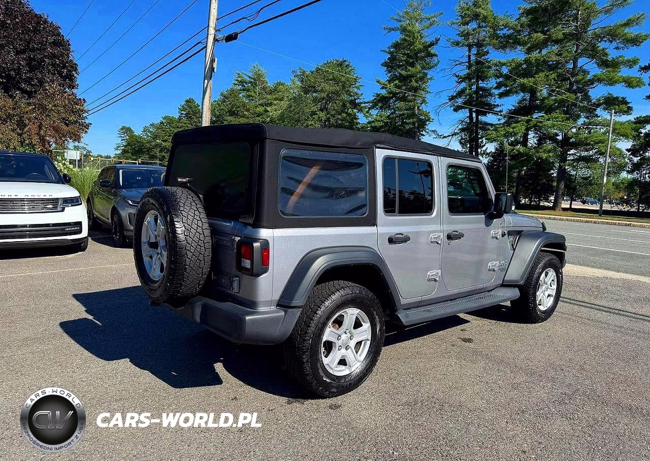 2018 Jeep Wrangler Unlimited Sport VIN:1C4HJXDG4JW171848 - 4