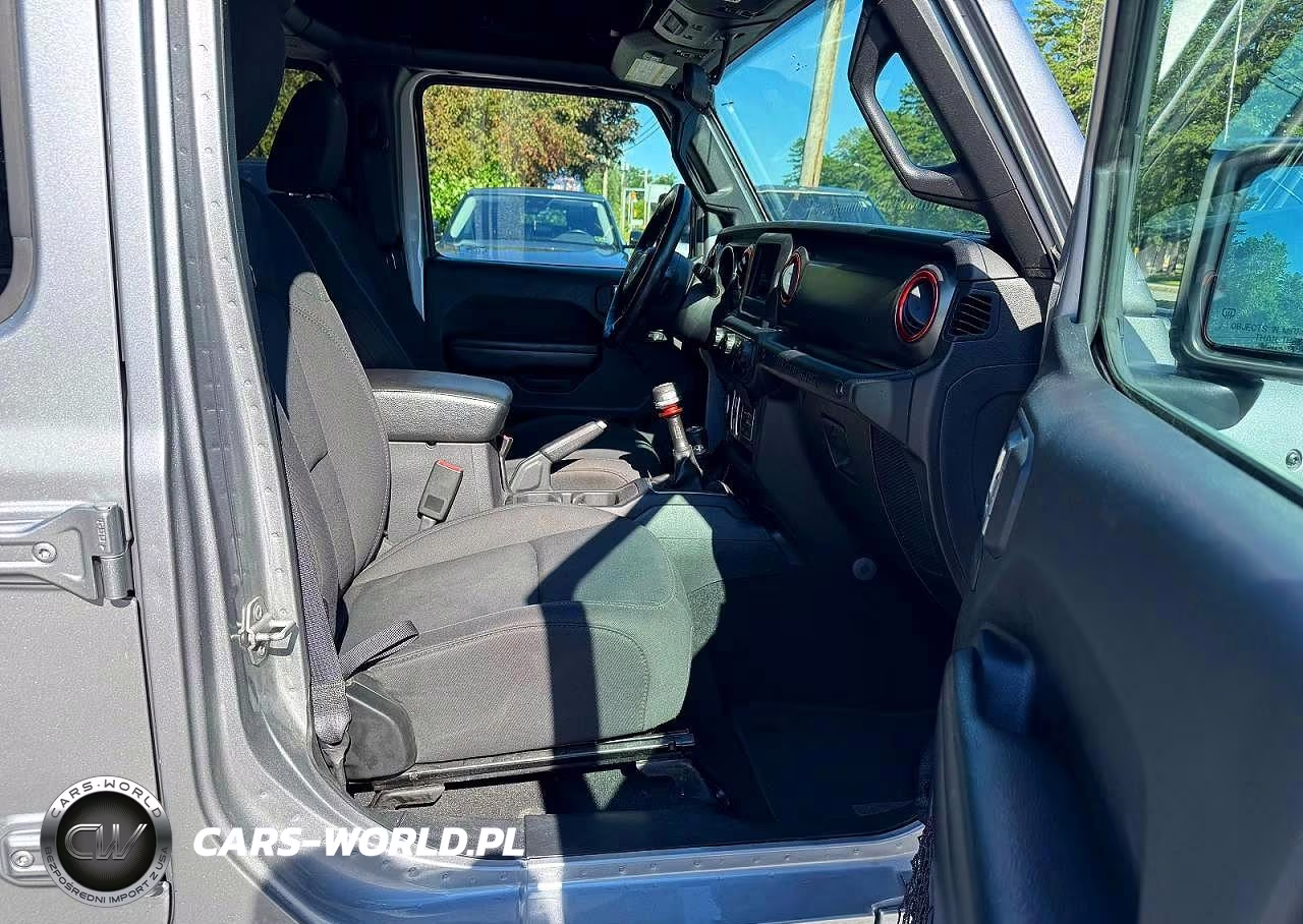 2018 Jeep Wrangler Unlimited Sport VIN:1C4HJXDG4JW171848 - 5