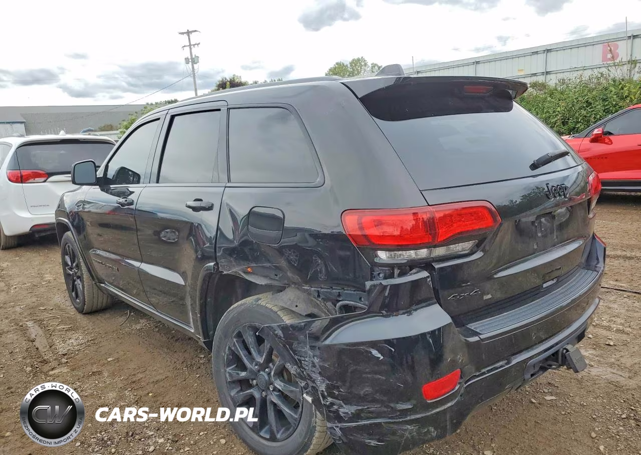 2017 Jeep Grand Cherokee Laredo VIN:1C4RJFAGXHC739079 - 2