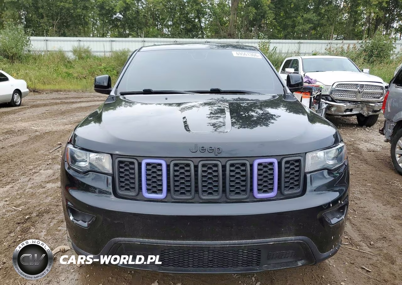 2017 Jeep Grand Cherokee Laredo VIN:1C4RJFAGXHC739079 - 5