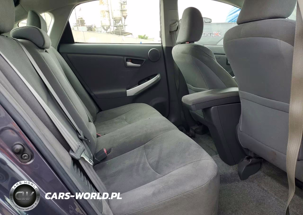 2011 Toyota Prius Three VIN:JTDKN3DU4B0251826 - 10