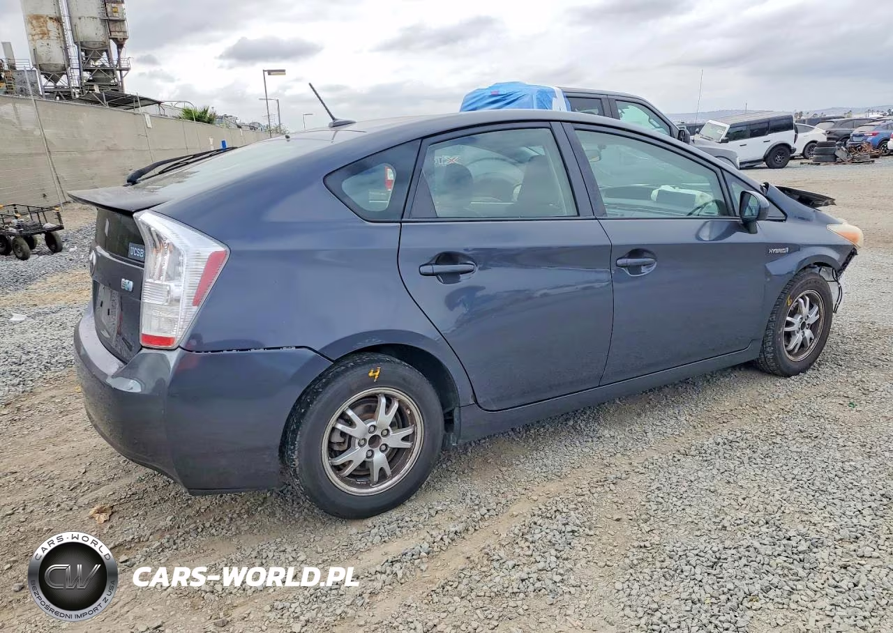 2011 Toyota Prius Three VIN:JTDKN3DU4B0251826 - 3