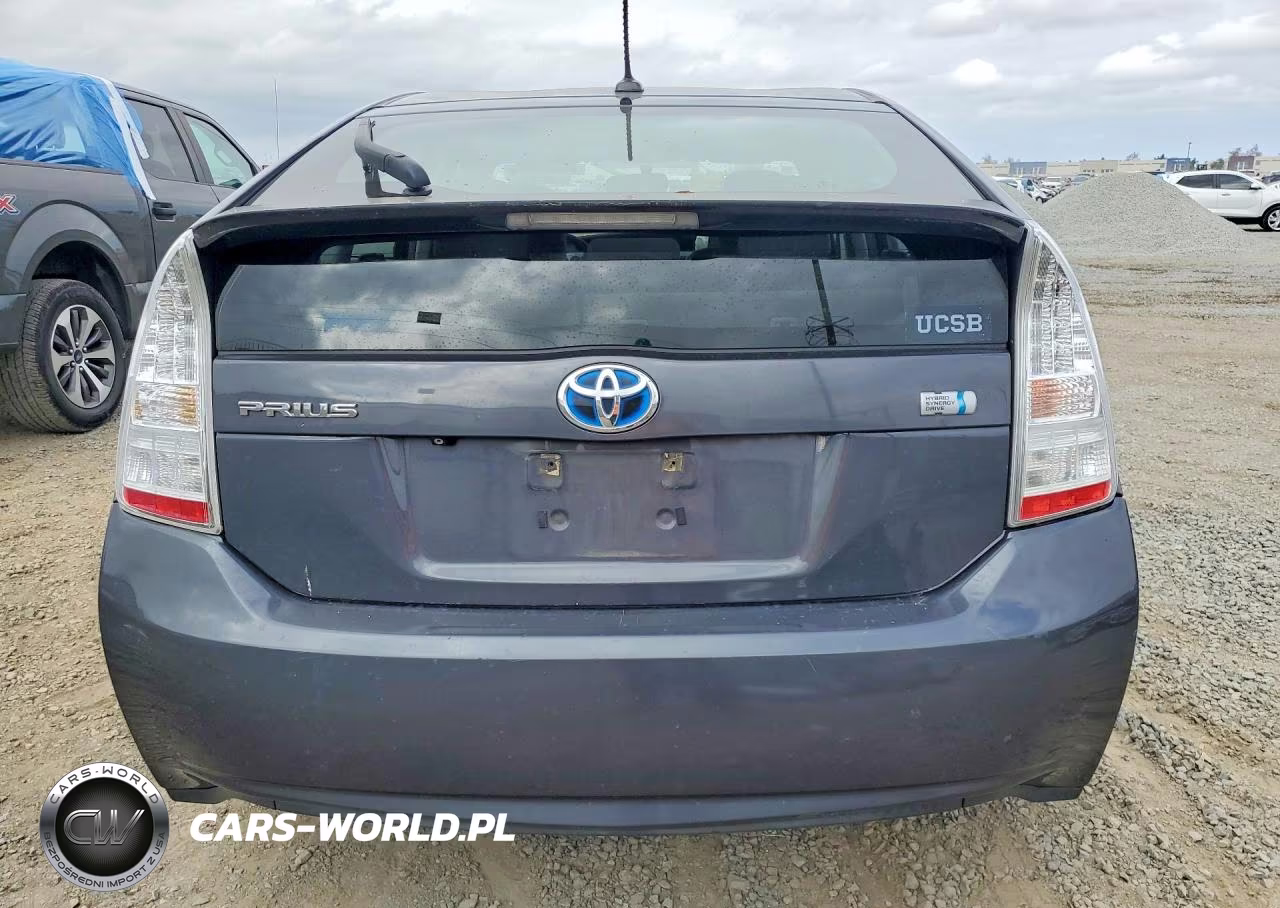 2011 Toyota Prius Three VIN:JTDKN3DU4B0251826 - 6
