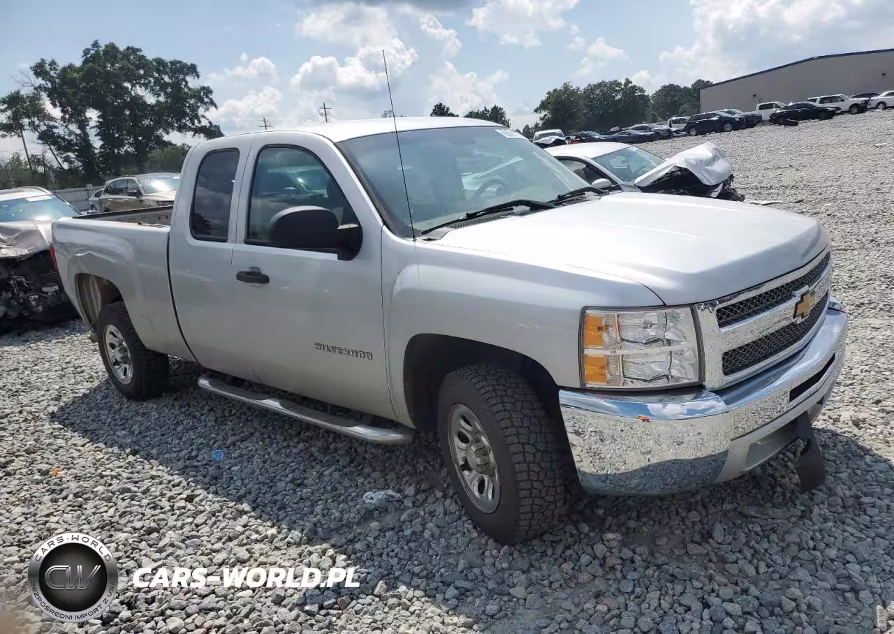 2013 Chevrolet Silverado C1500 VIN:1GCRCPEA2DZ399603 - 4