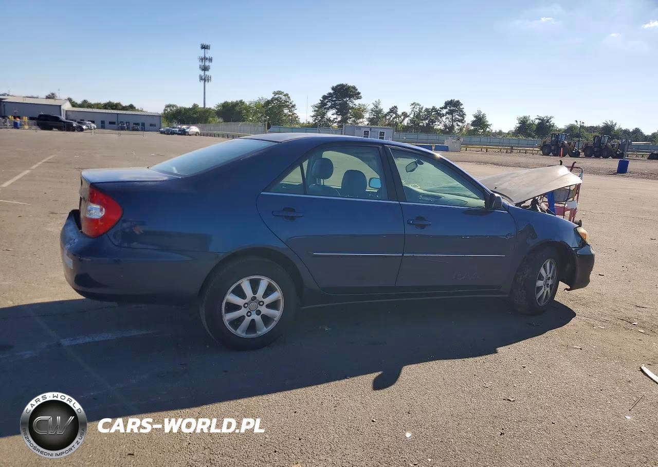 2002 Toyota Camry Xle V6 VIN:JTDBF30K920027310 - 3