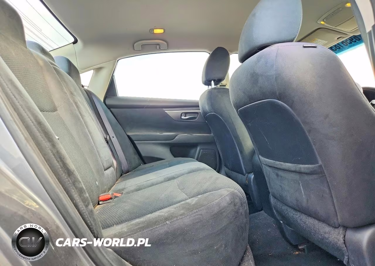 2015 Nissan Altima 2.5 S VIN:1N4AL3AP4FN335207 - 10