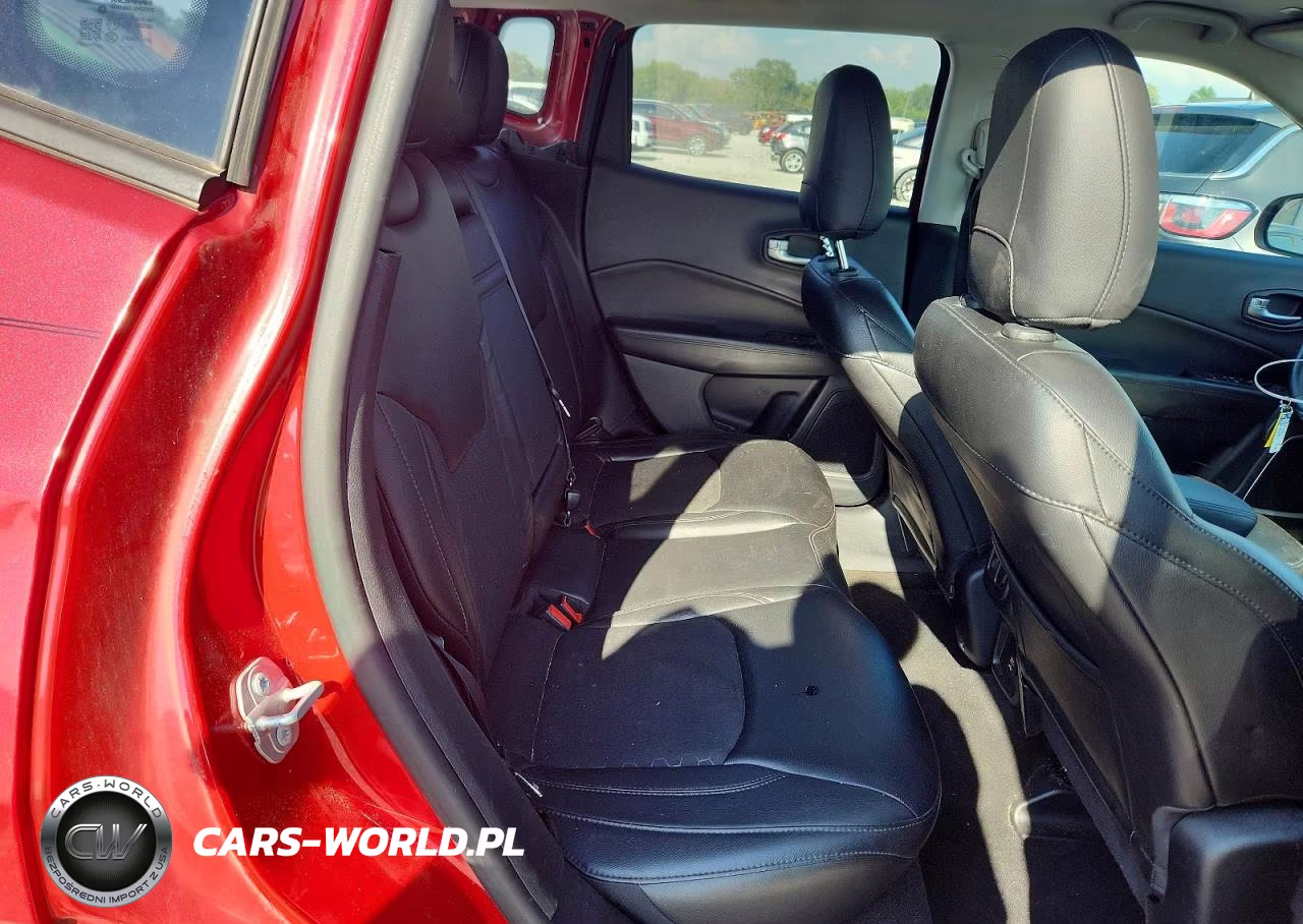 2018 Jeep Compass Latitude VIN:3C4NJCBBXJT494195 - 10