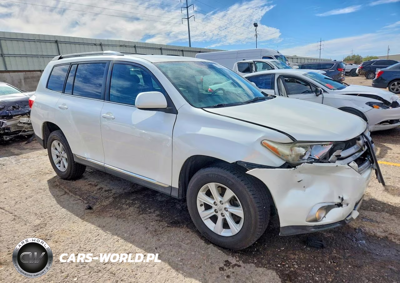 2011 Toyota Highlander Base VIN:5TDZK3EH5BS043749 - 4