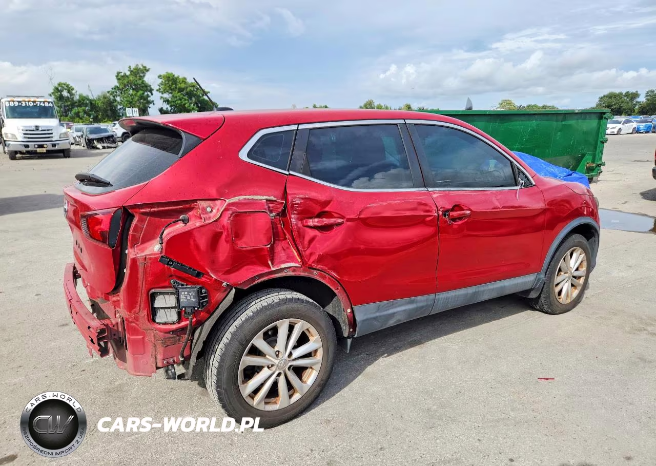 2018 Nissan Rogue Sport S VIN:JN1BJ1CP5JW152622 - 3