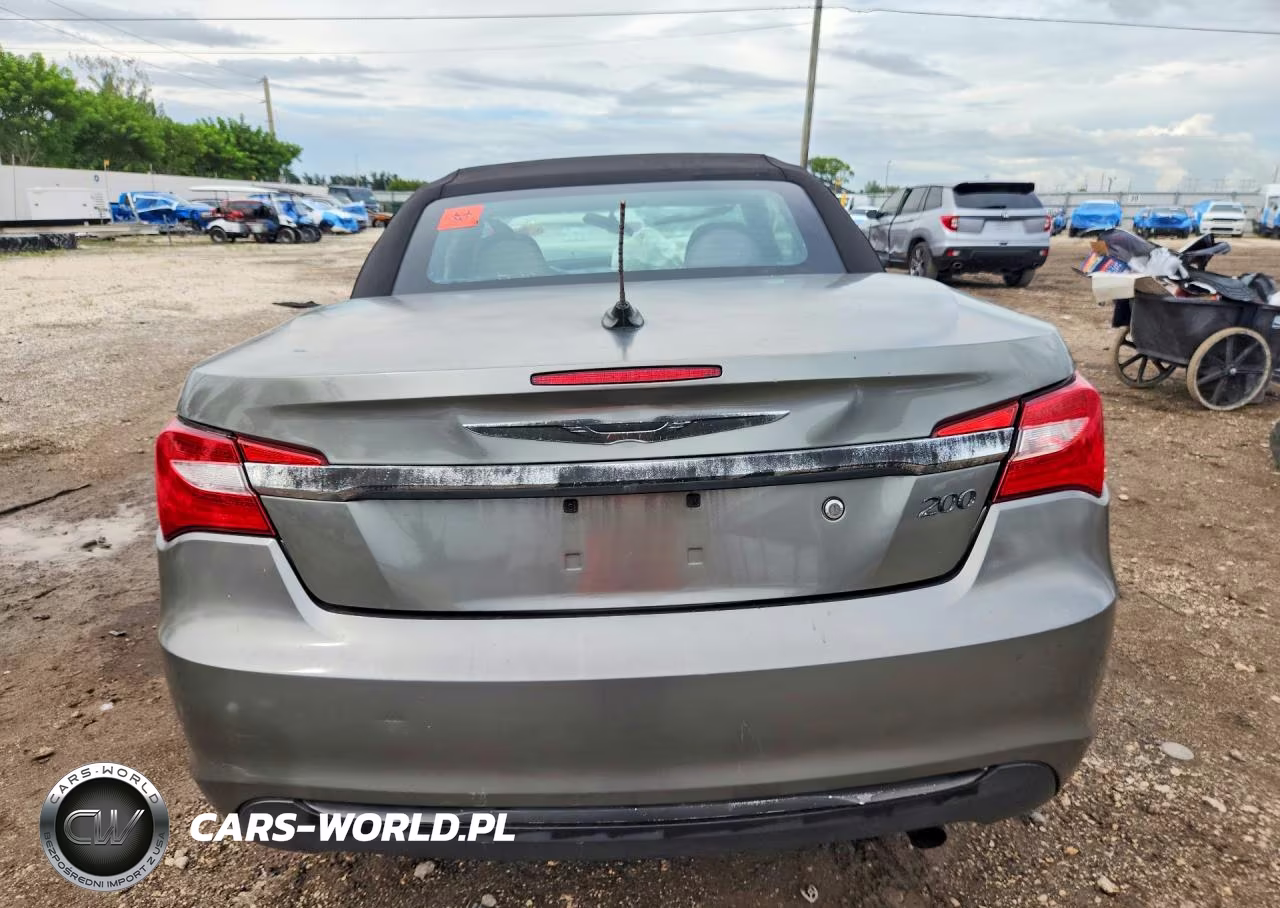 2012 Chrysler 200 Touring VIN:1C3BCBEB5CN218565 - 6