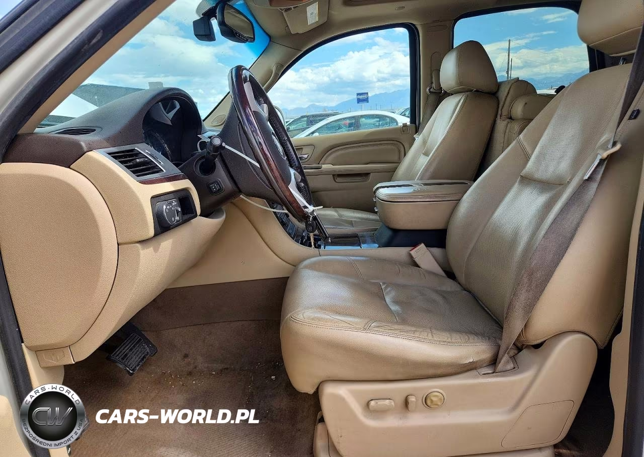 2011 Cadillac Escalade Luxury VIN:1GYS4BEF0BR347648 - 7