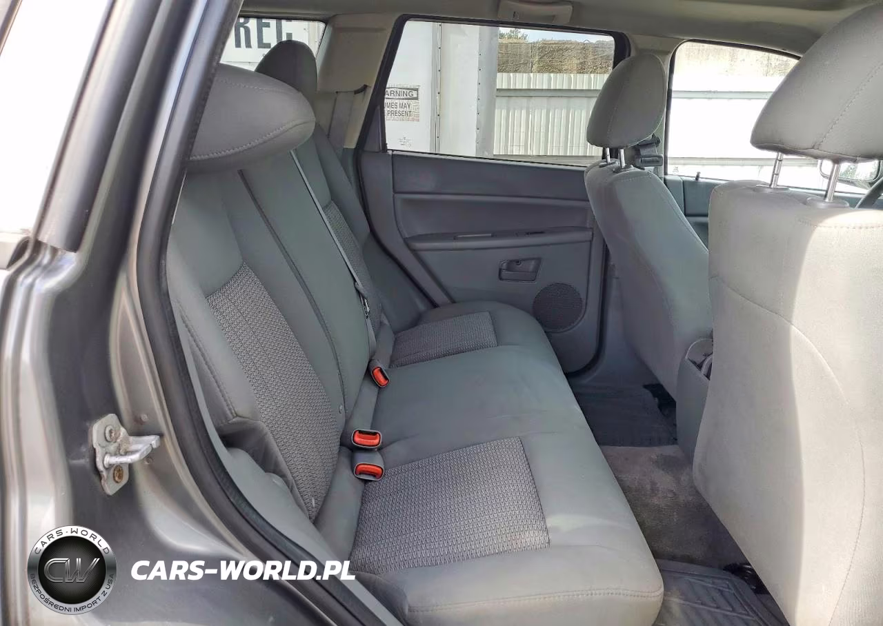2007 Jeep Grand Cherokee Laredo VIN:1J8GR48K47C681623 - 11