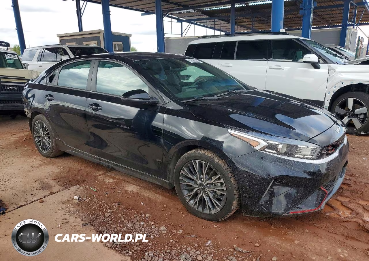 2023 Kia Forte Gt Line VIN:3KPF54AD6PE568498 - 4