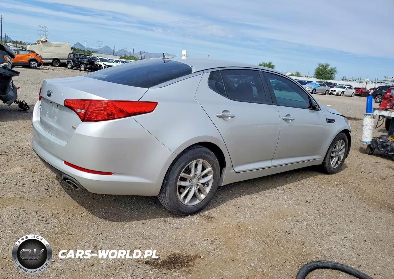 2013 Kia Optima Lx VIN:5XXGM4A72DG178373 - 3