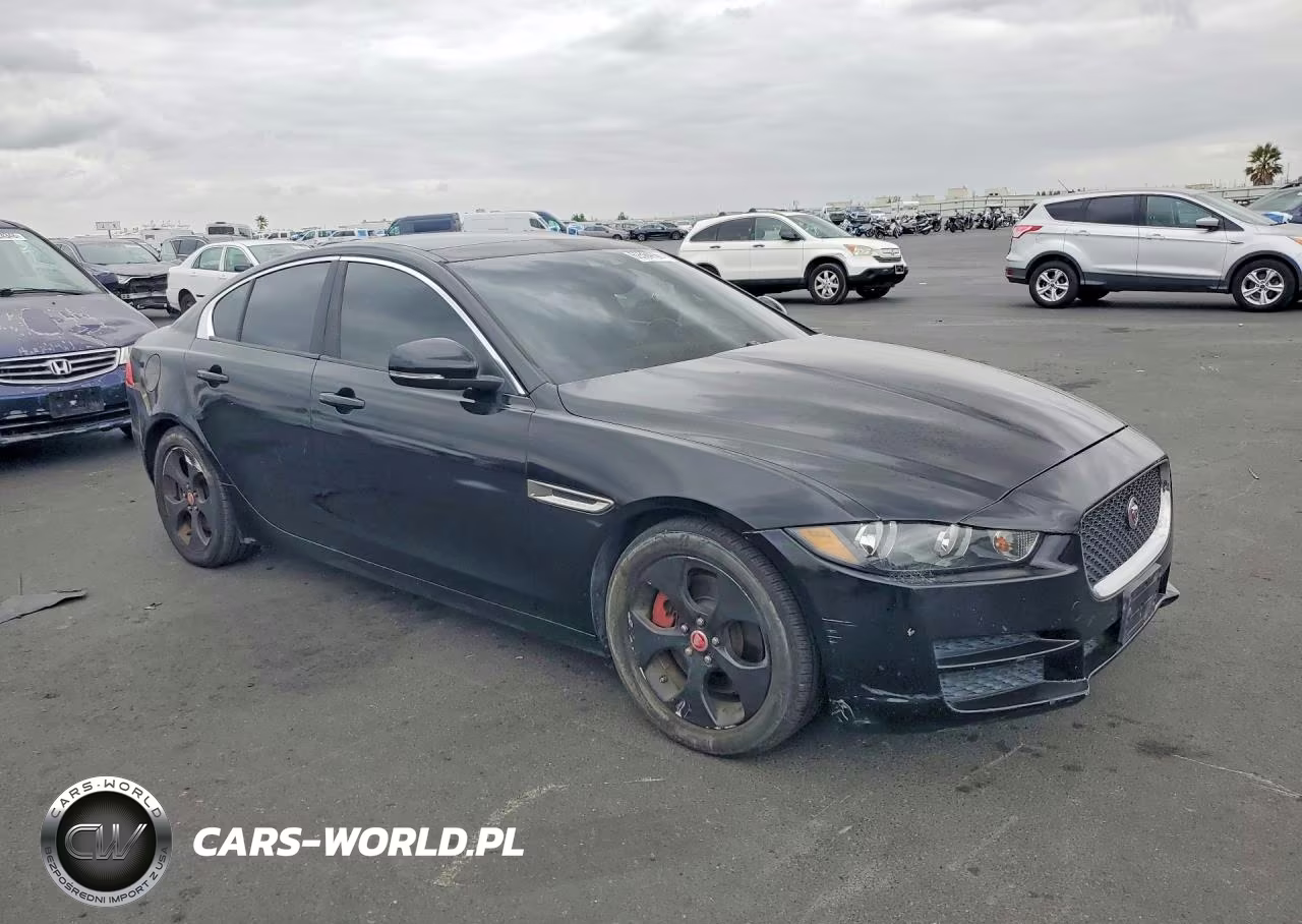 2017 Jaguar Xe VIN:SAJAR4BG0HA967498 - 4