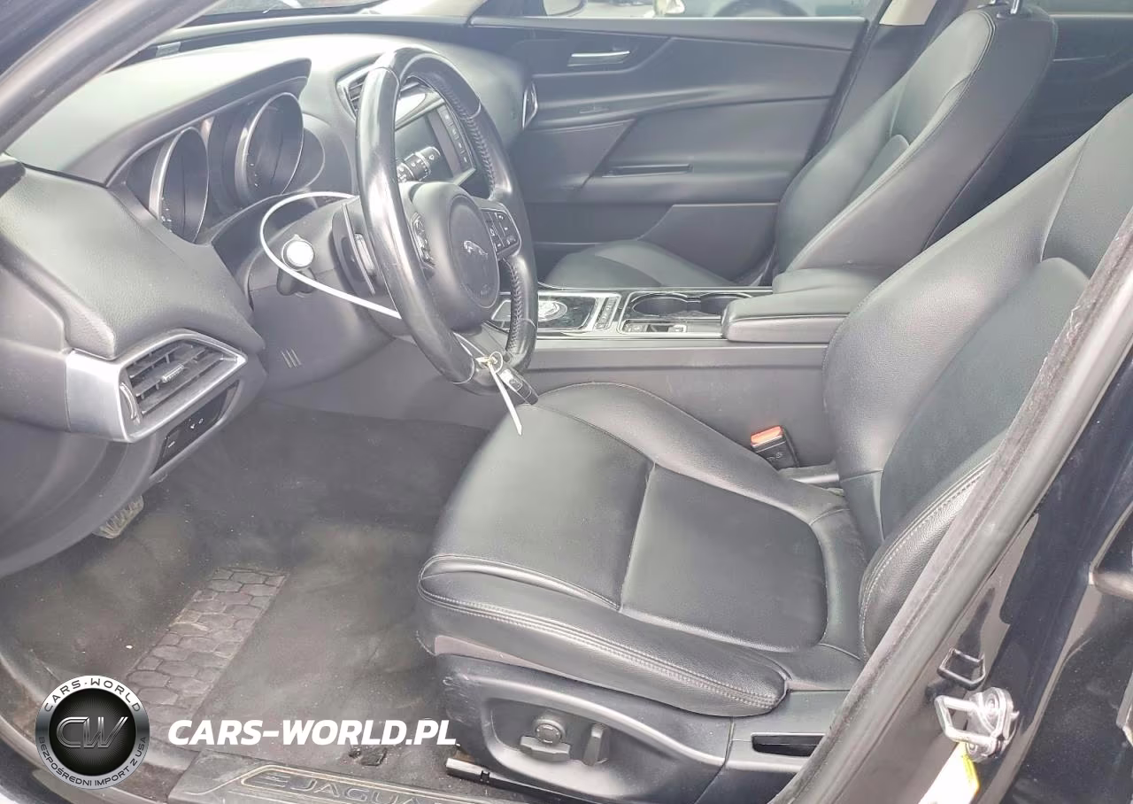 2017 Jaguar Xe VIN:SAJAR4BG0HA967498 - 7