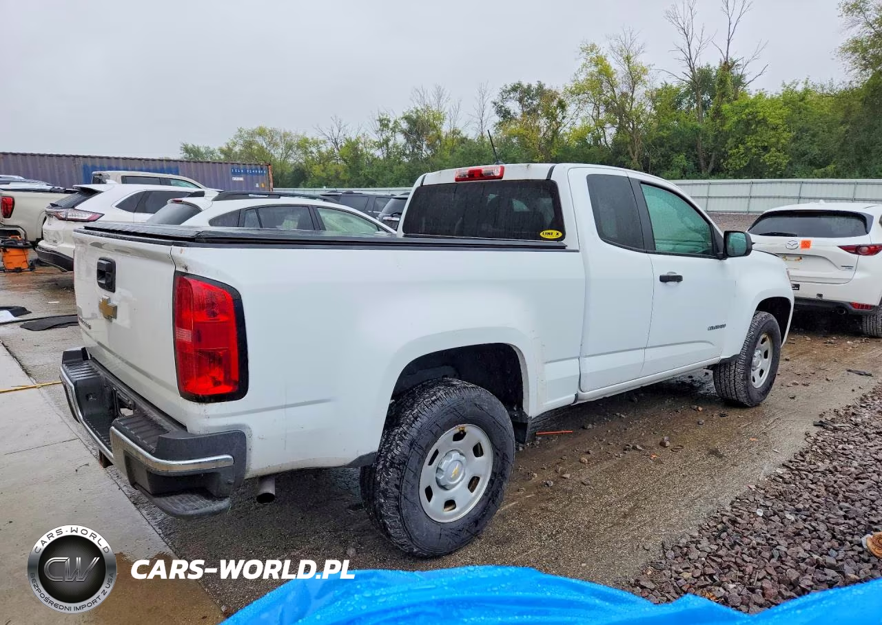 2018 Chevrolet Colorado VIN:1GCHSBEA0J1192039 - 3