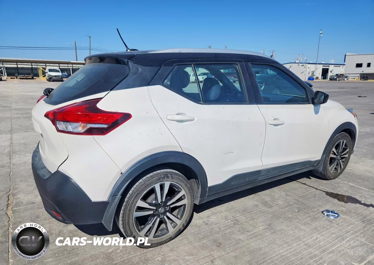 2019 Nissan Kicks Sv VIN:3N1CP5CU0KL565362 - 3