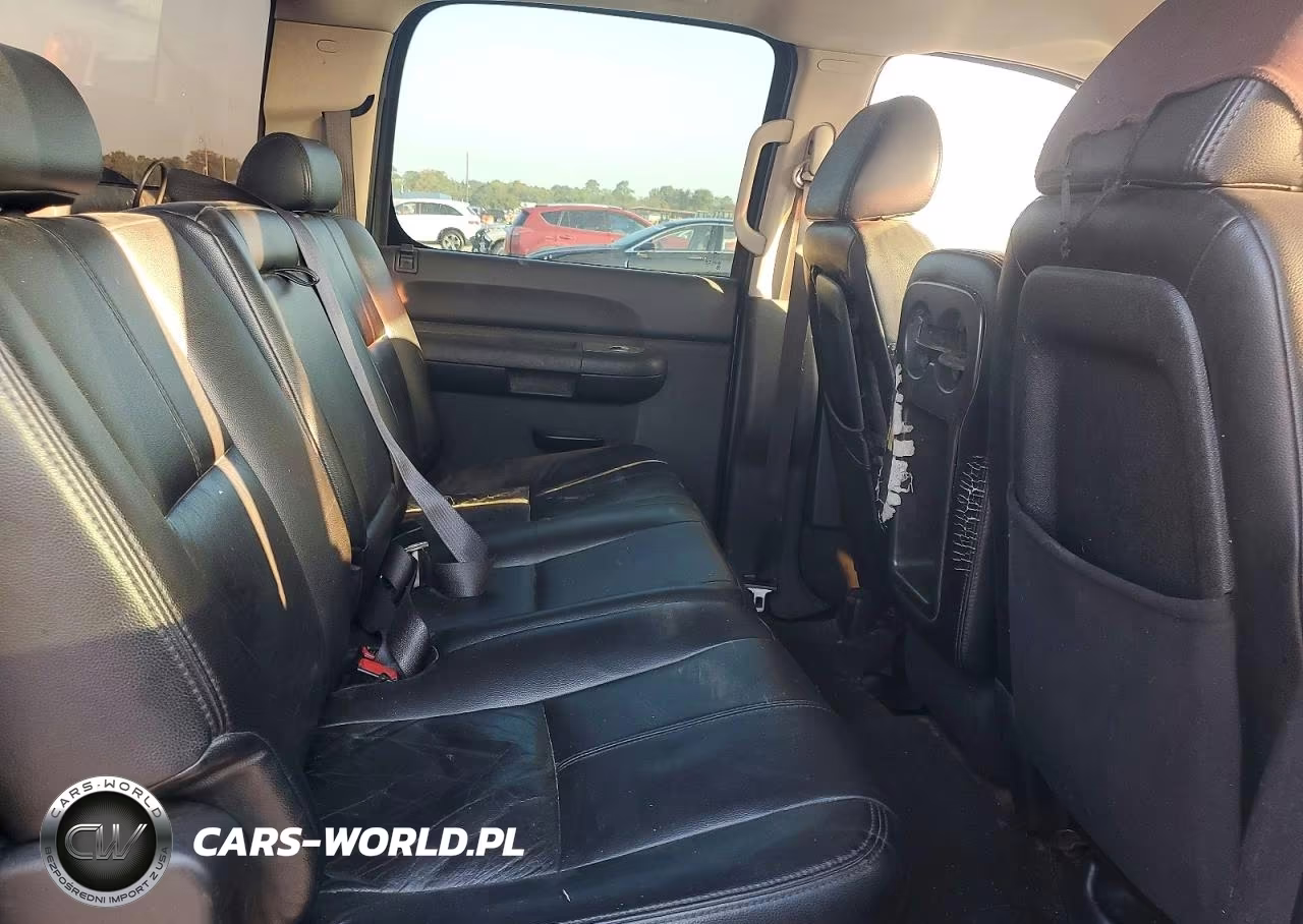 2008 Chevrolet Silverado C1500 VIN:3GCEC13C78G141860 - 10