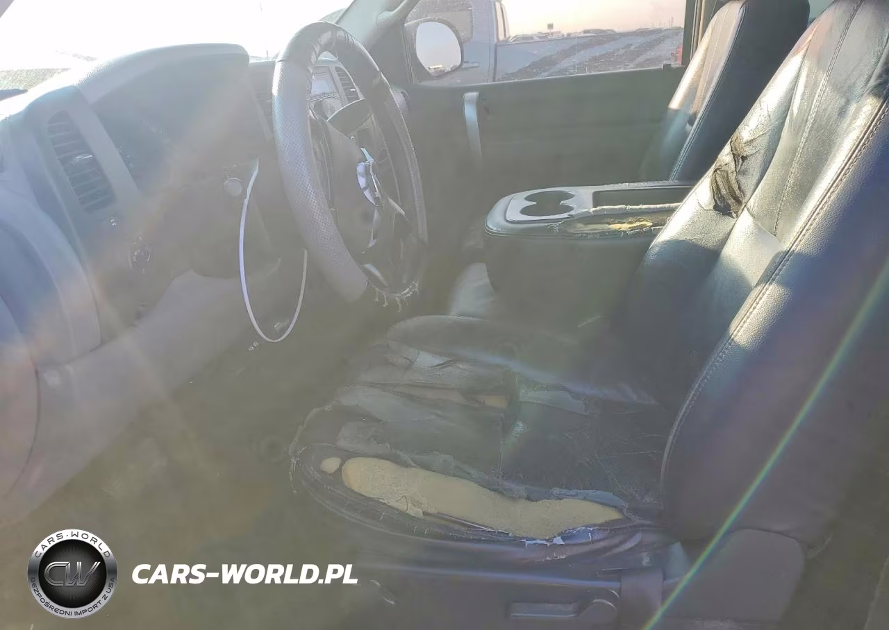 2008 Chevrolet Silverado C1500 VIN:3GCEC13C78G141860 - 7