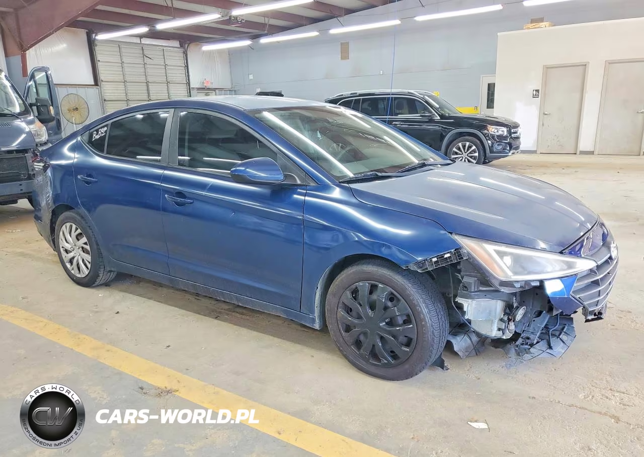 2019 Hyundai Elantra Sel VIN:5NPD84LF4KH413739 - 4