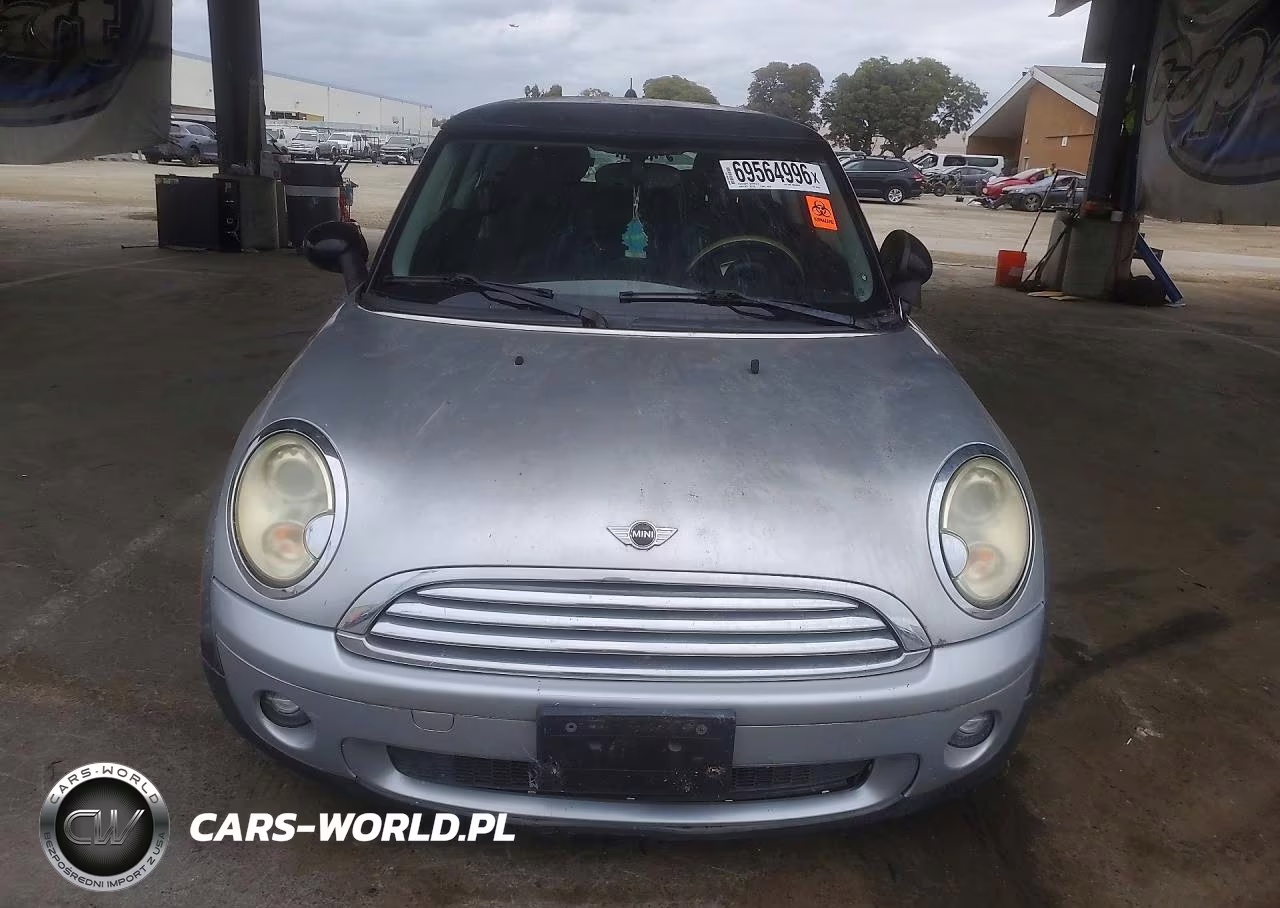 2009 Mini Cooper VIN:WMWMF33549TW75965 - 5