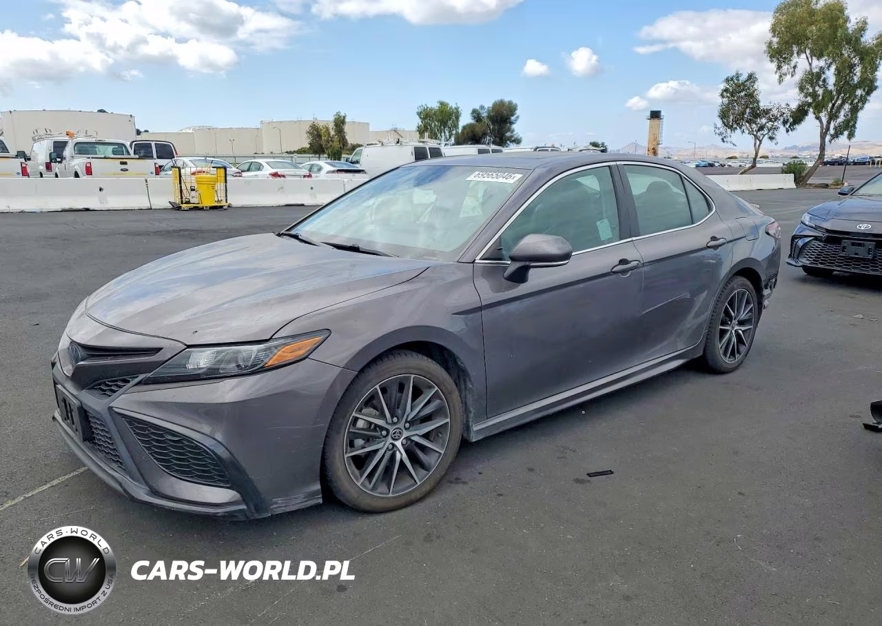 2021 Toyota Camry Se – zdjęcie 1 z 12