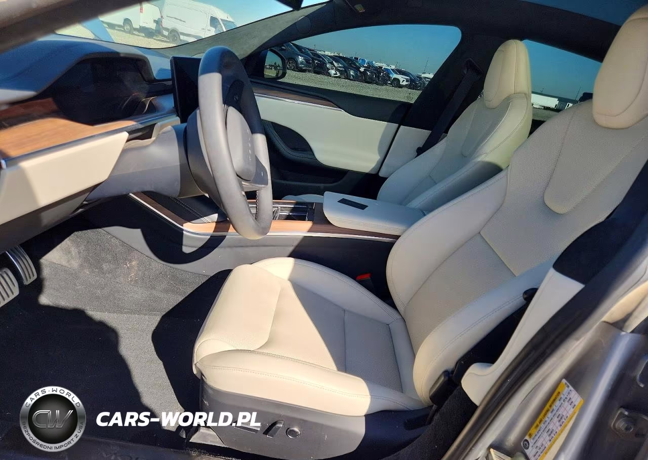 2025 Tesla Model S VIN:5YJSA1E52SF551390 - 7