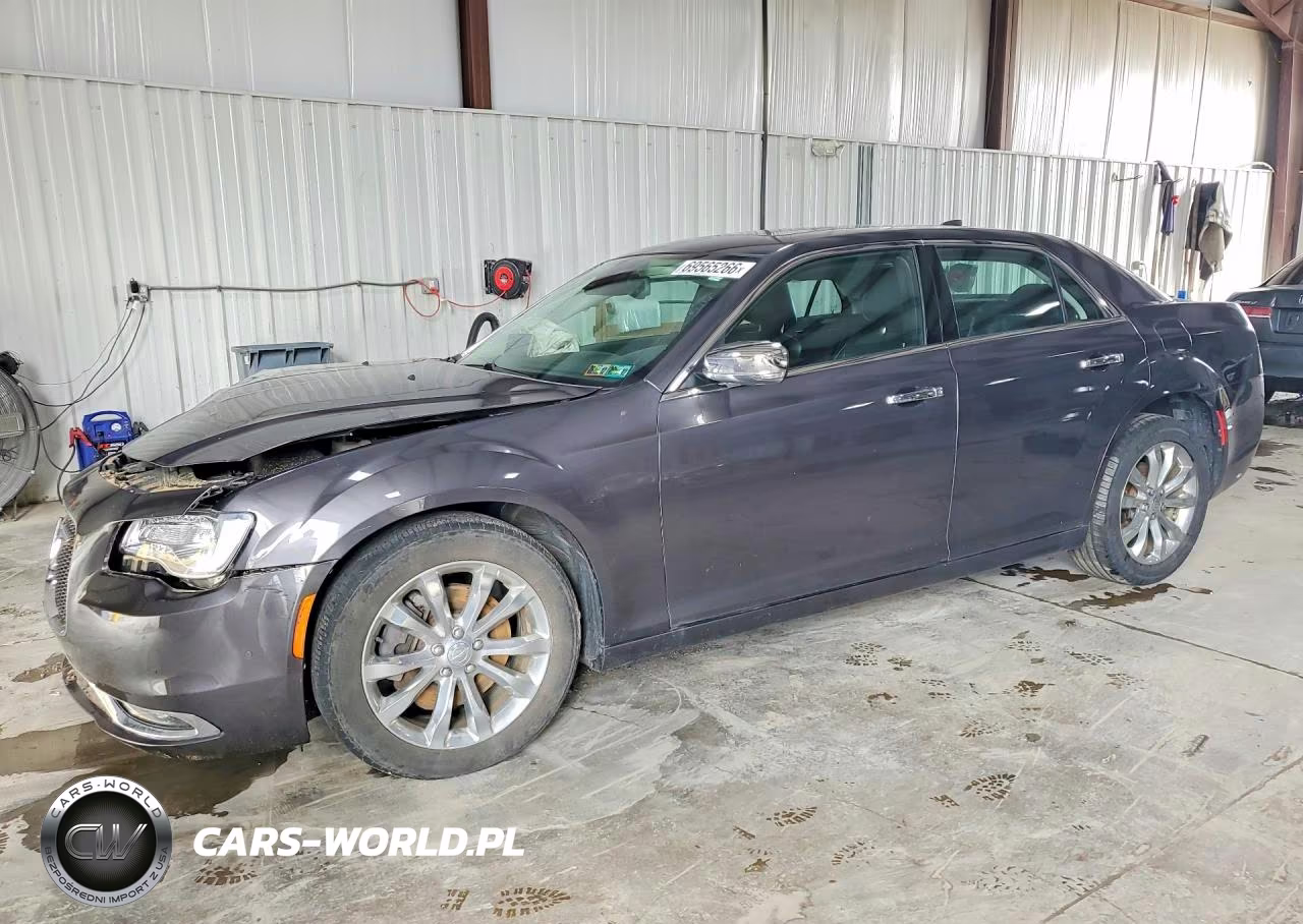 2018 Chrysler 300 Limited VIN:2C3CCAKG6JH276107 - 1