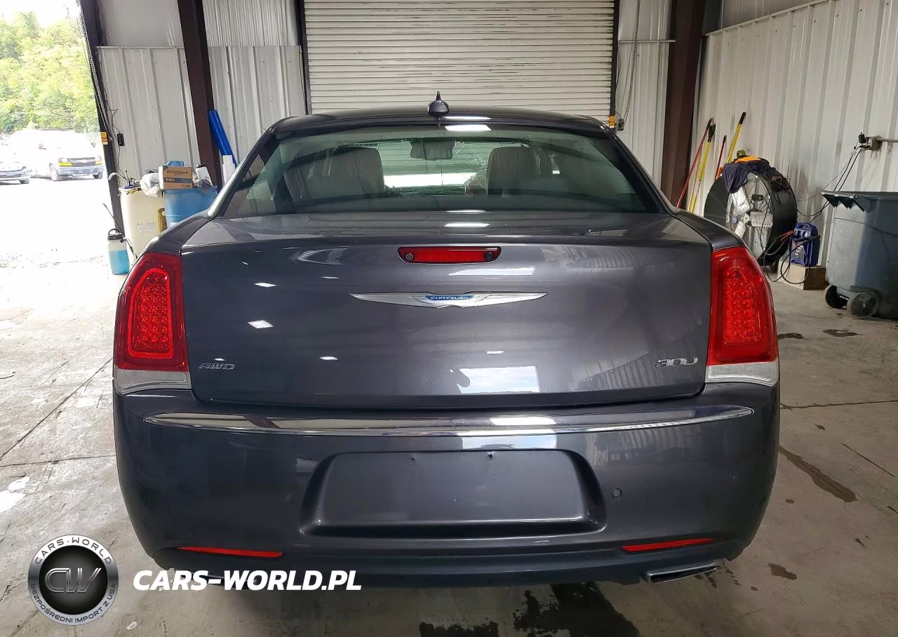 2018 Chrysler 300 Limited VIN:2C3CCAKG6JH276107 - 6