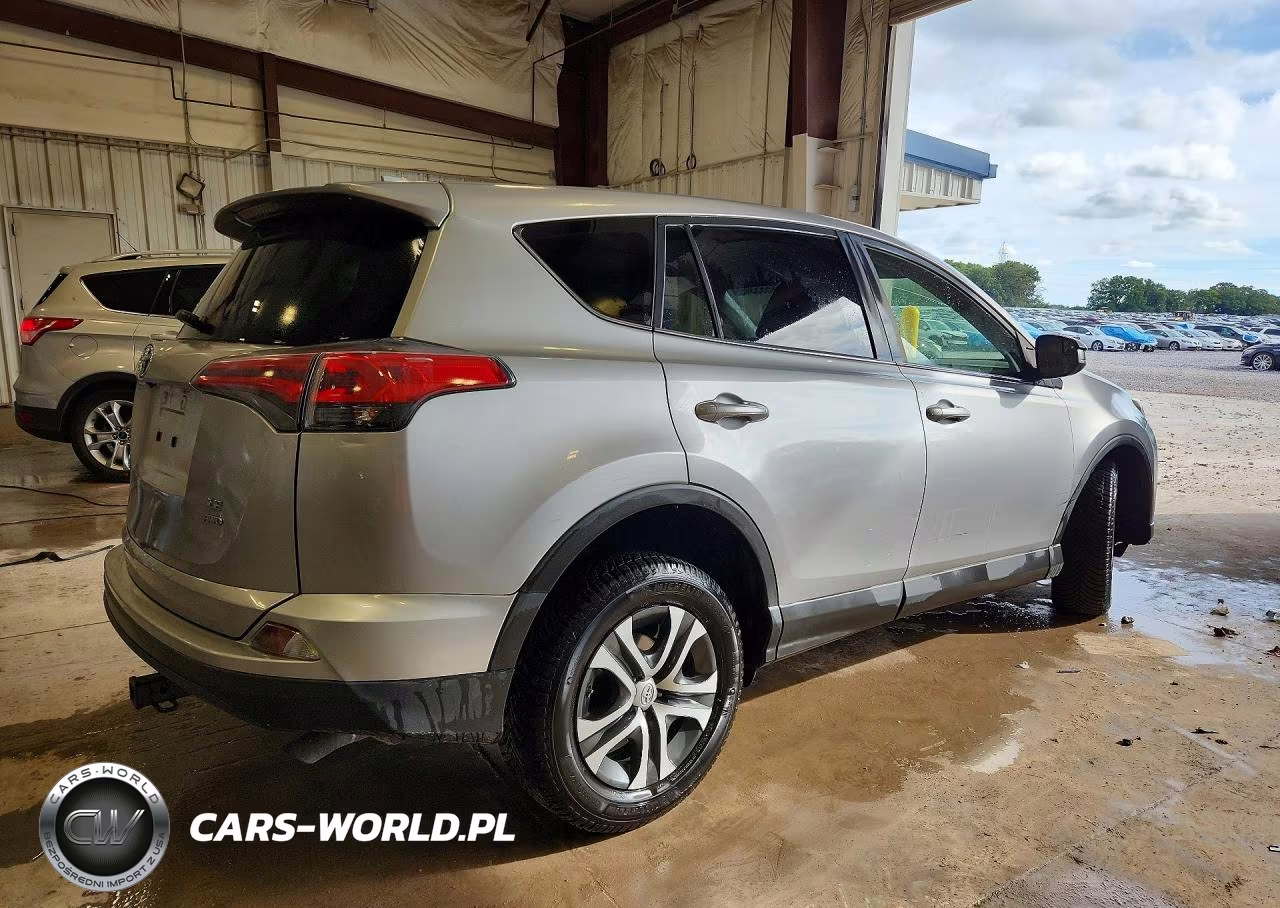 2018 Toyota Rav4 Le VIN:JTMBFREV6JJ197025 - 3