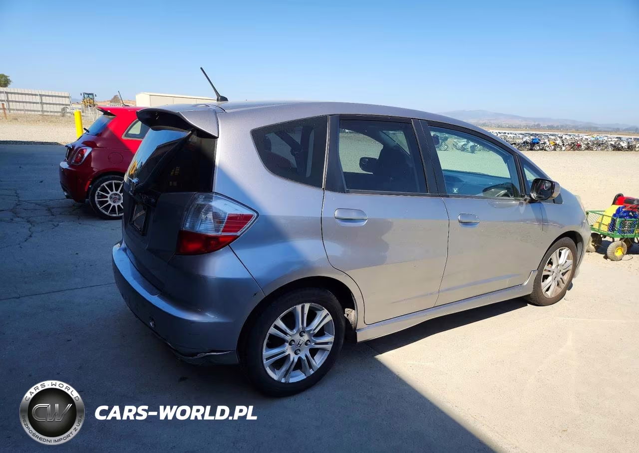 2009 Honda Fit Sport VIN:JHMGE88479S064378 - 3