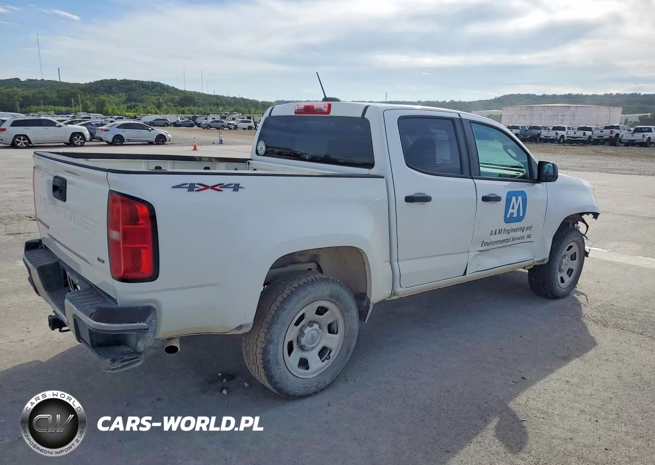 2021 Chevrolet Colorado VIN:1GCGTBEN2M1226286 - 3