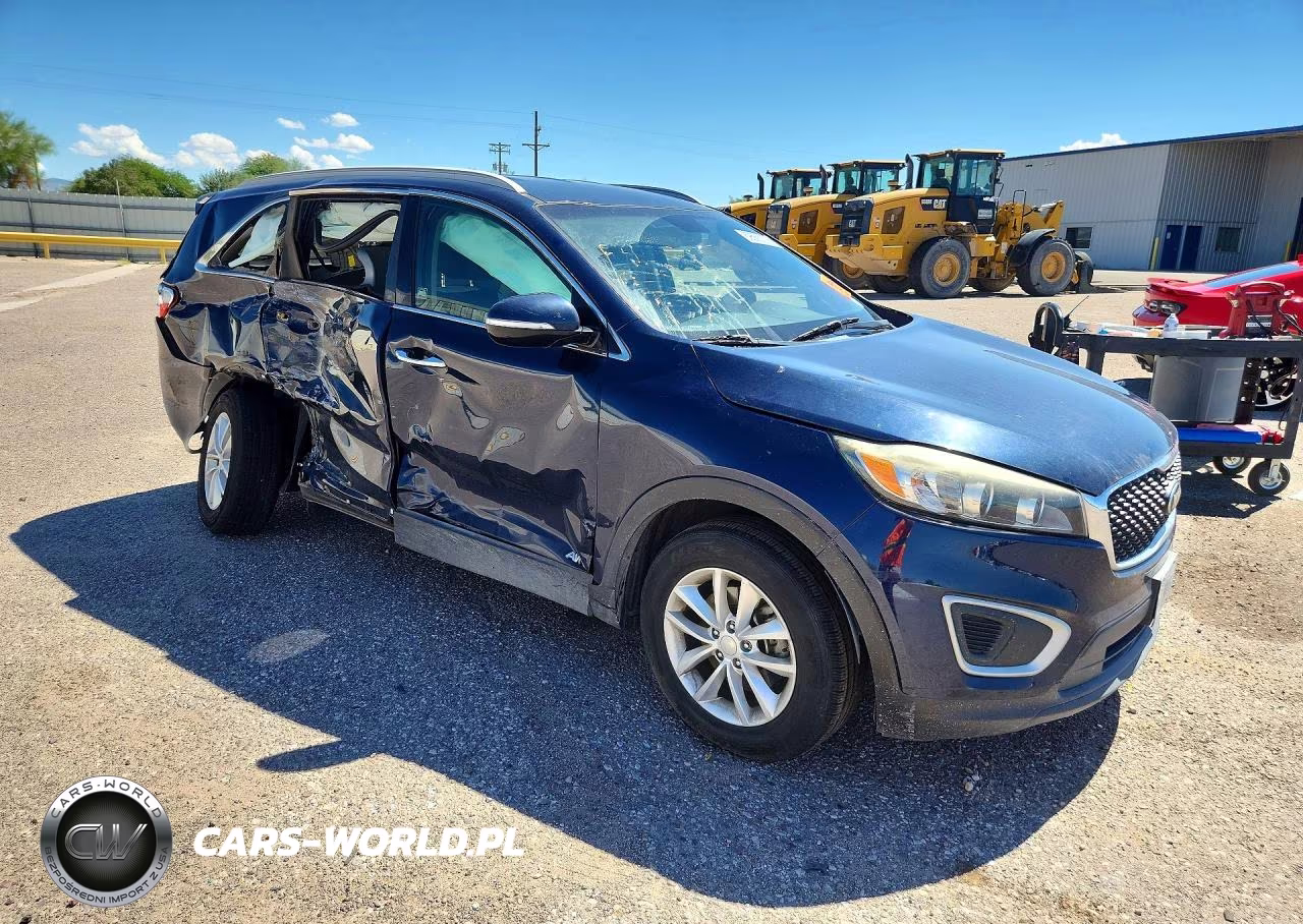 2017 Kia Sorento Lx VIN:5XYPGDA30HG293575 - 4