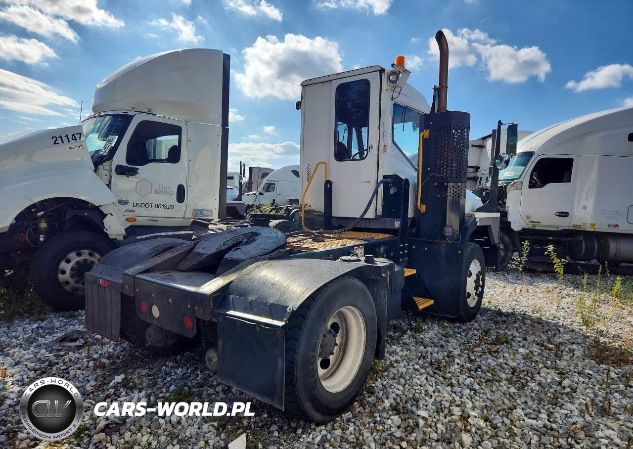 2021 Kalmar Ottawa T2 - Yard Truck VIN:11VJ813A1MA001686 - 3
