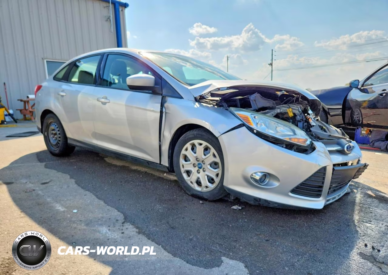 2012 Ford Focus Se VIN:1FAHP3F25CL113685 - 4