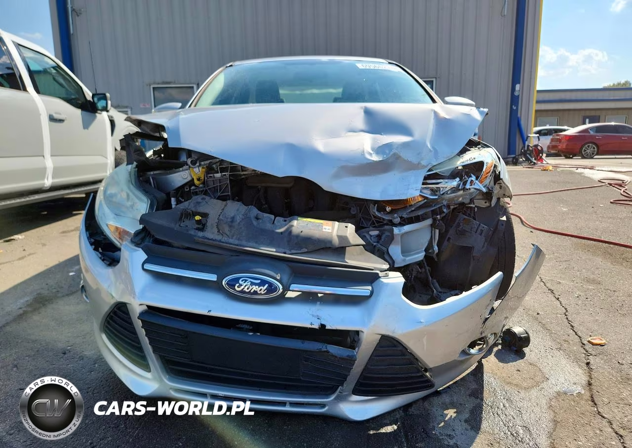 2012 Ford Focus Se VIN:1FAHP3F25CL113685 - 5