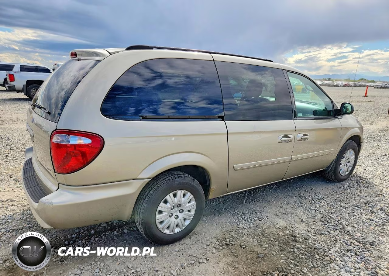2007 Chrysler Town & Country Lx VIN:2A4GP44R37R246478 - 3